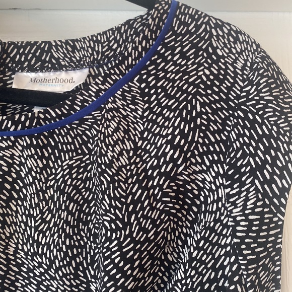 Motherhood Maternity silky top size Large - Picture 4 of 8